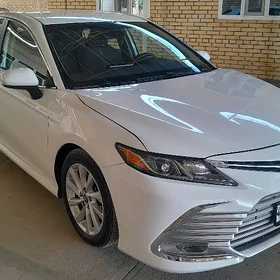 Toyota Camry 2023