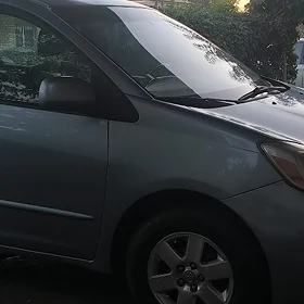 Toyota Sienna 2005