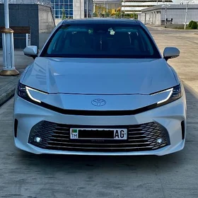 Toyota Camry 2025