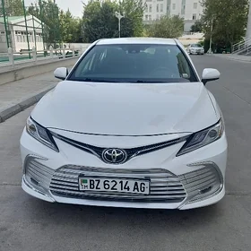 Toyota Camry 2020