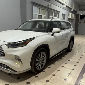 Toyota Highlander 2022