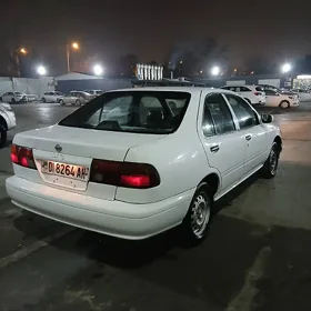 Nissan Sunny 2000