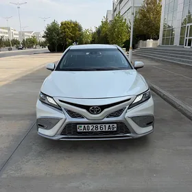 Toyota Camry 2020