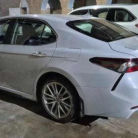 Toyota Camry 2023