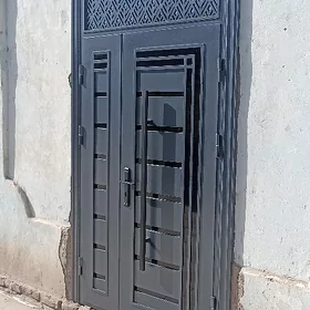 Demi Gapy. Daşky gapy