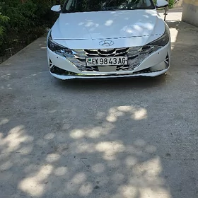 Hyundai Elantra 2022