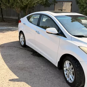 Hyundai Elantra 2013