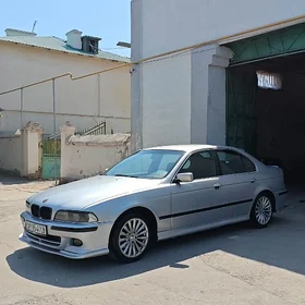BMW E39 1999