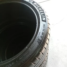 265/35/18/
245/40/18/ MISHELIN