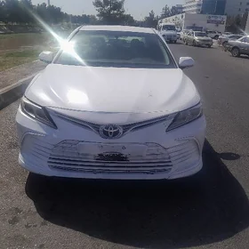 Toyota Camry 2022