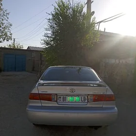 Toyota Camry 2001