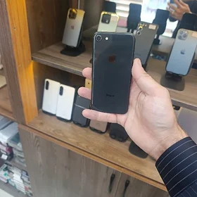 iPhone 8