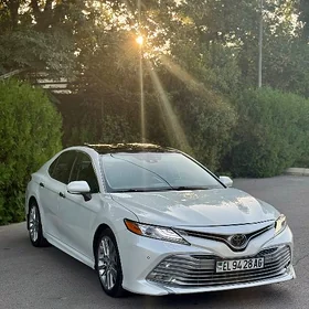 Toyota Camry 2020
