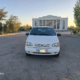 Toyota Sienna 2000
