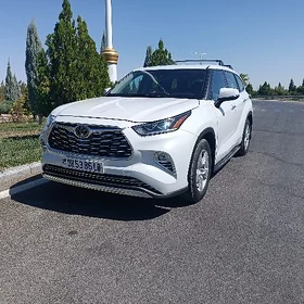 Toyota Highlander 2020