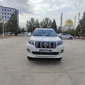 Toyota Land Cruiser Prado 2023