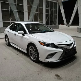 Toyota Camry 2020