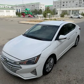 Hyundai Elantra 2020