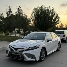 Toyota Camry 2022