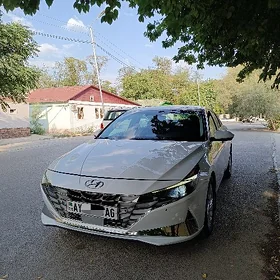 Hyundai Elantra 2021