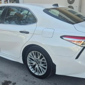 Toyota Camry 2018