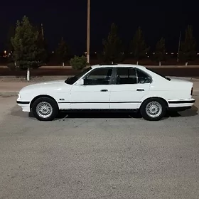 BMW 525 1990