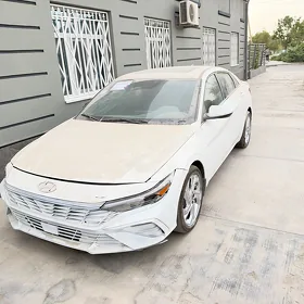 Hyundai Elantra 2025