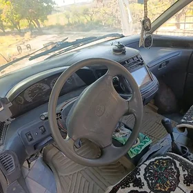 Toyota Previa 1995