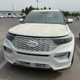 Ford Explorer 2024