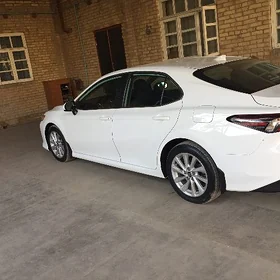 Toyota Camry 2022