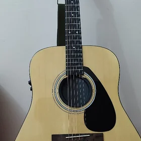 Gitara Yamaha