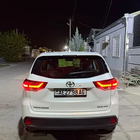 Toyota Highlander 2018