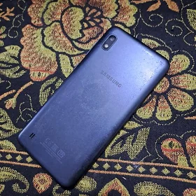 Samsung  A10