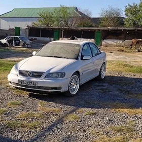 Opel Omega 2000
