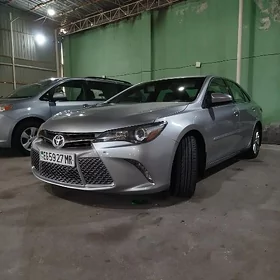 Toyota Camry 2017