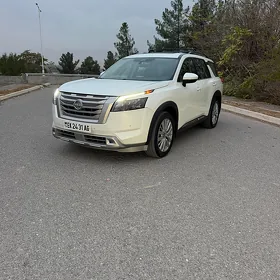 Nissan Pathfinder 2023