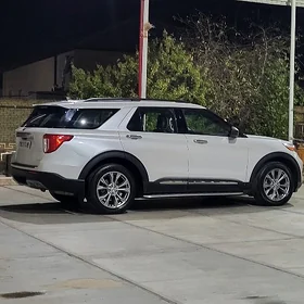 Ford Explorer 2023