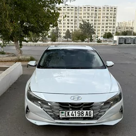 Hyundai Elantra 2021