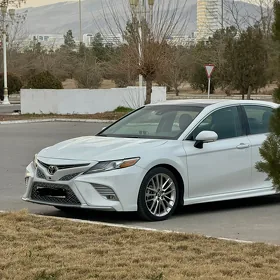 Toyota Camry 2018