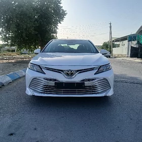 Toyota Camry 2020