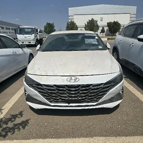 Hyundai Elantra 2022