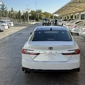 Toyota Camry 2025
