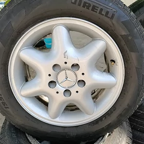 15 disga Mercedes