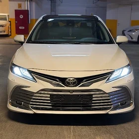 Toyota Camry 2021