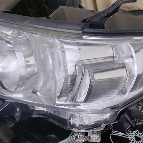 Toyota Land Cruiser Prado fara