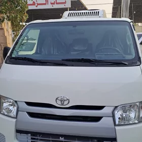 Toyota Hiace 2025
