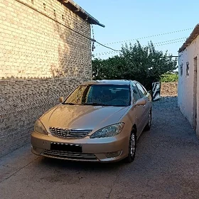 Toyota Camry 2005