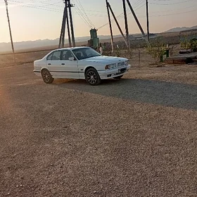 BMW 525 1990