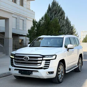 Toyota Land Cruiser 2023