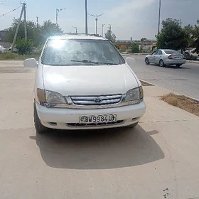 Toyota Sienna 2000